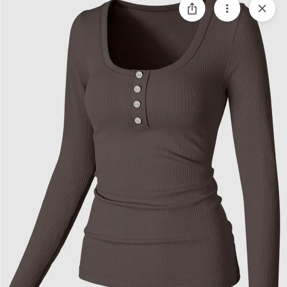 OQQ tea leaf fixed button long sleeve ribbed top